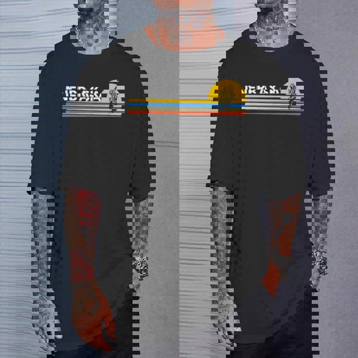 Nebraskaouvenirsintage Retro Tシャツ 彼への贈り物