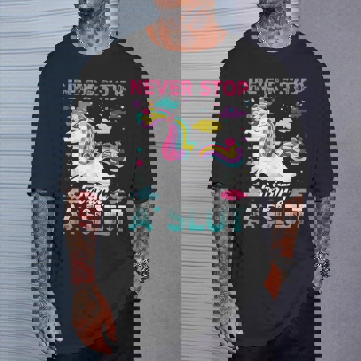 Nevertop Being Alut ユニコーン 面白い 大人 ユーモア 格言 Tシャツ 彼への贈り物