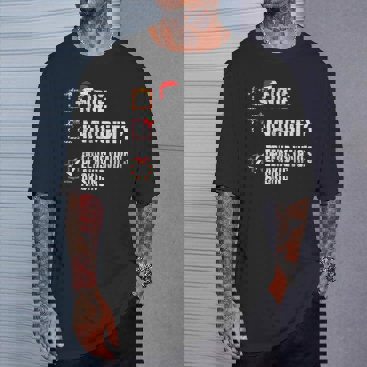 Nice Naughty Depends Who's Asking クリスマスリスト サンタ クリスマス Tシャツ 彼への贈り物