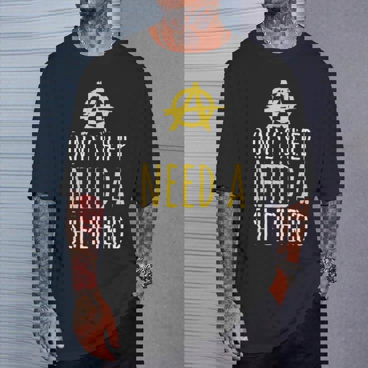 Onlyheep Need Ahepherd Anarchist シンボル アナキズムミーム Tシャツ 彼への贈り物