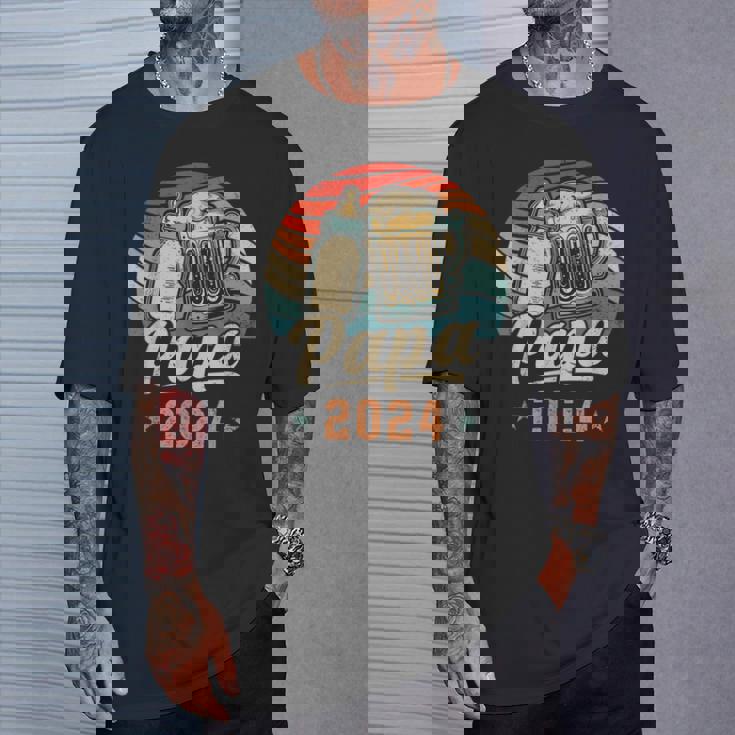 Papa 2024 年のパパ 初めての父の日 若いパパ 新しいパパ Tシャツ 彼への贈り物