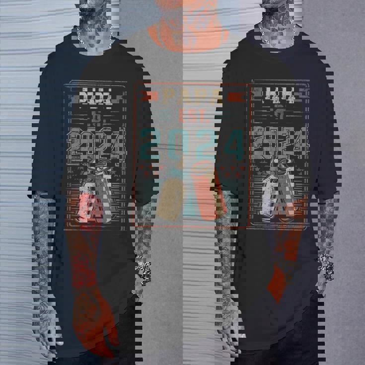 Papa Est 2024 初めてのパパ 父の日 新しい父親の父性 Tシャツ 彼への贈り物