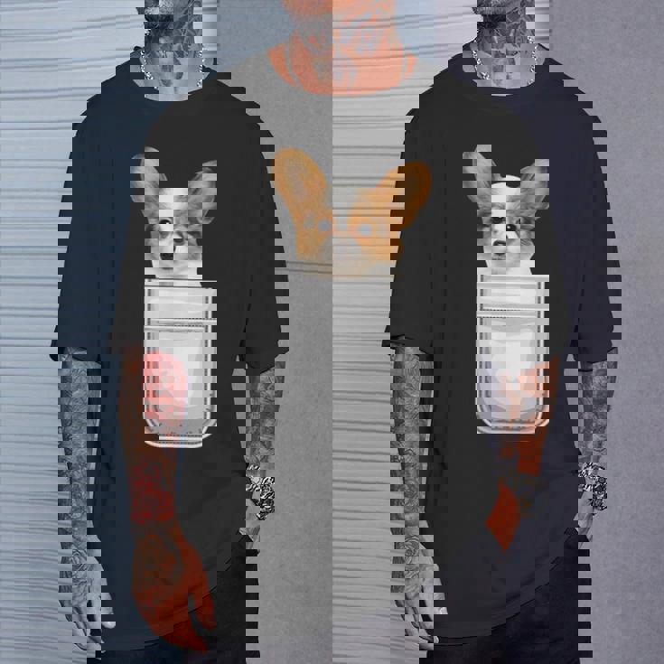 Papillon パピヨン 子犬 ポケットの中の犬 Tシャツ 彼への贈り物