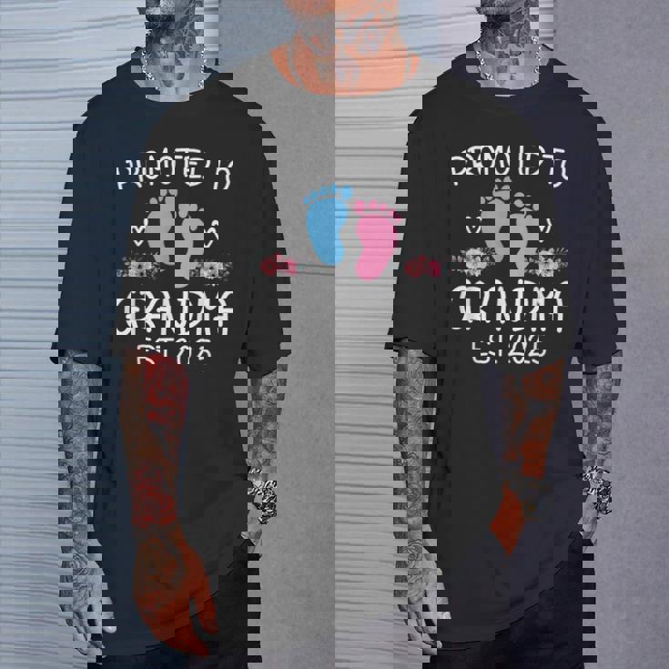 Promoted To Grandma 2025Oon To Be Grandma 母の日 2025 Tシャツ 彼への贈り物