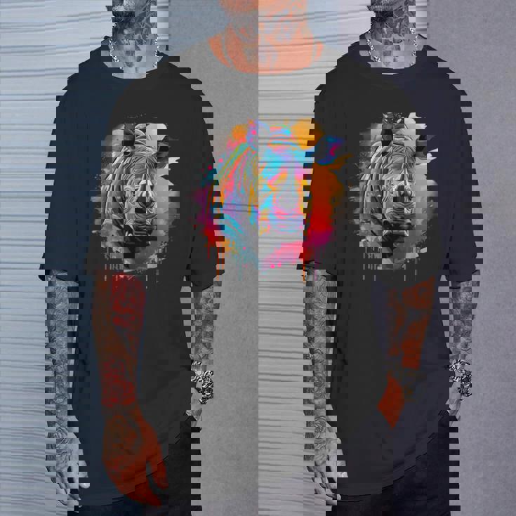 Rhinoceros アートワーク ポートレート 動物 アート カラフル スプラッシュ サイ Tシャツ 彼への贈り物