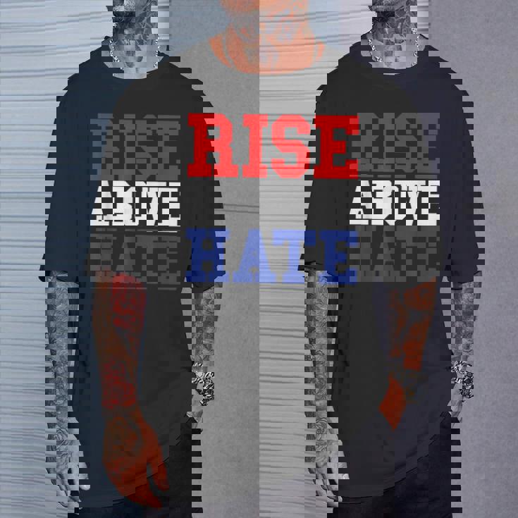 Rise Above Hate Red And Blue America Tシャツ 彼への贈り物