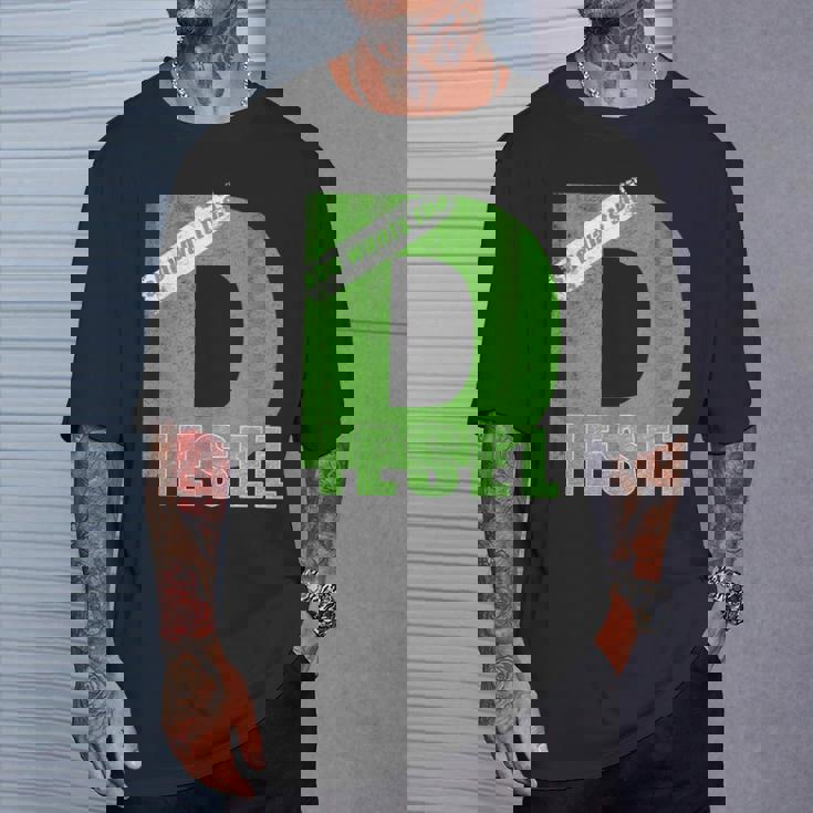 She Wants The Diesel Truck愛好家 Tシャツ 彼への贈り物