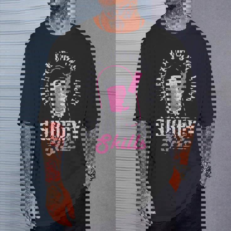 Silently Judging Yoururgerykills 麻酔科医 Tシャツ 彼への贈り物