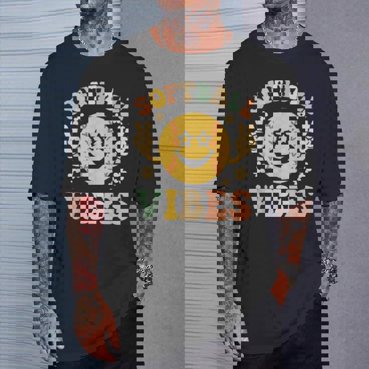 Softballibes 星目スマイル ポジティブソフトボール Tシャツ 彼への贈り物