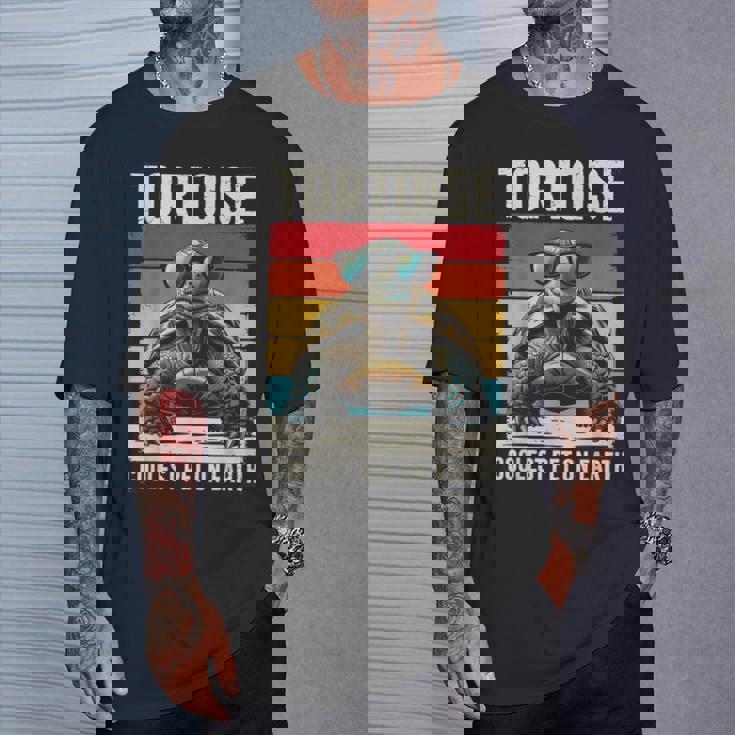 Tortoise 地球上で最もクールなペット、面白いカメ Tシャツ 彼への贈り物