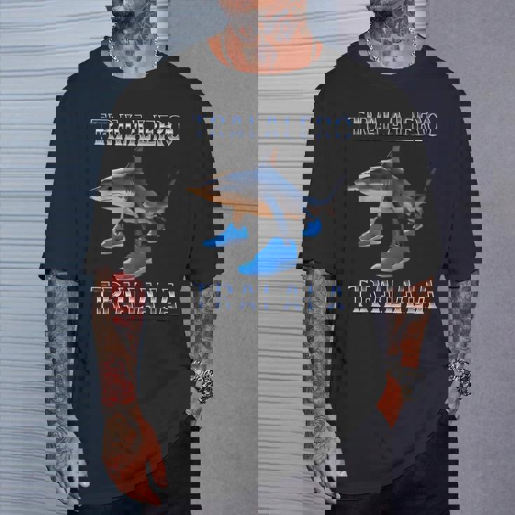 Tralalero Tralala イタリアンブレインレッドミーム Tシャツ 彼への贈り物