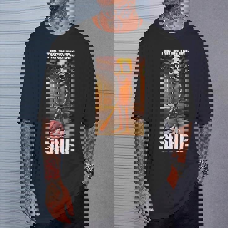 Tung Tung Tungahur Italian Brainrot Meme Tシャツ 彼への贈り物