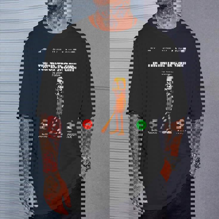 Tung Tung Tungahur-イタリアのブレインロットミーム Tシャツ 彼への贈り物