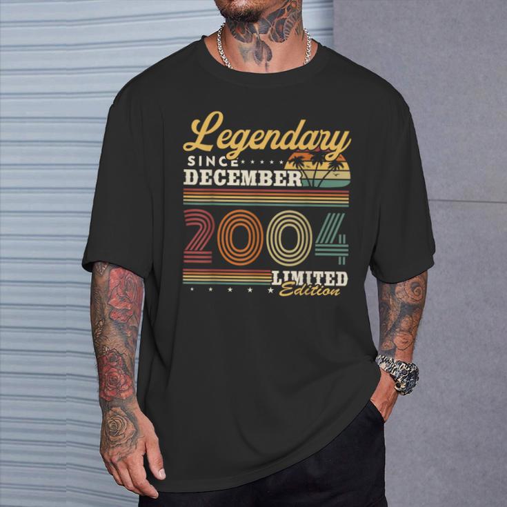 Vintage Cadeau Anniversaire 20 Ans Nés En Décembre 2004 T-Shirt Cadeaux pour lui
