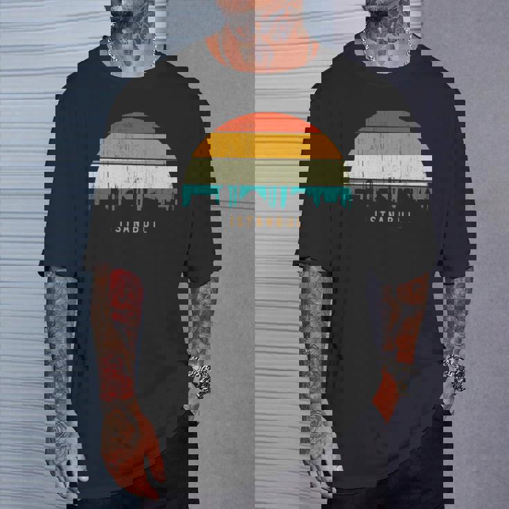 Vintage Retrotyle City Turkeykyline Cityscape Istanbul 長袖tシャツ Tシャツ 彼への贈り物