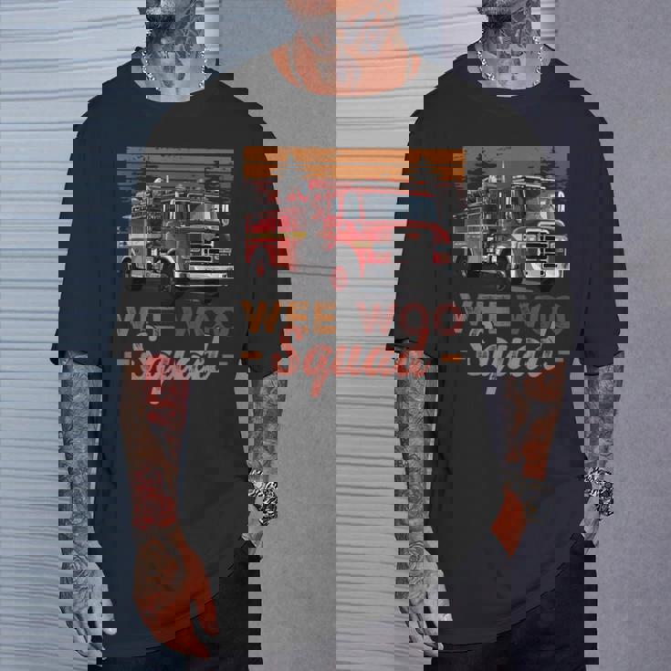 Wee Wooquad 消防車 消防士 ヴィンテージ 消防車 Tシャツ 彼への贈り物