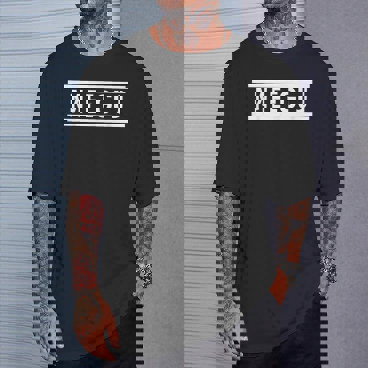 「Megu」ヘボン式「めぐ」「メグ」下の名前 ローマ字 名入れ 名乗り ラテン文字 綴り Tシャツ 彼への贈り物