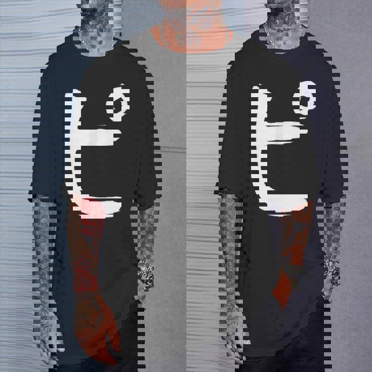 【ピ】カタカナ 一文字 可愛い 日本語 面白い おもしろ ネタ 筆文字 片仮名 五十音 文字 かっこいい ウケ狙い 毛筆 Tシャツ 彼への贈り物