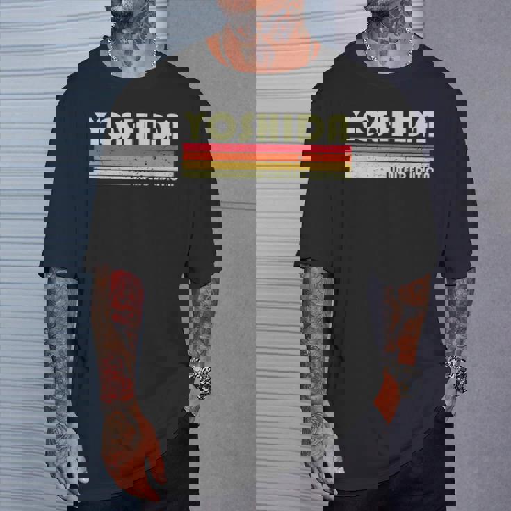 【吉田 芳田 よしだ】名前 名字 家族お揃い ギャグ ネタ ウケ狙い 贈り物 ギフト 面白い おもしろ Tシャツ 彼への贈り物