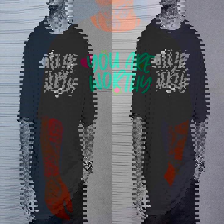 あなたはふさわしい Tシャツ 彼への贈り物