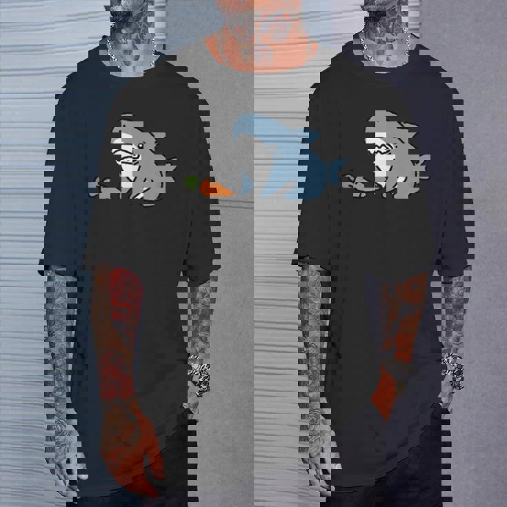 うシャぎ サメウサギ おもしろ 変な Tシャツ 彼への贈り物