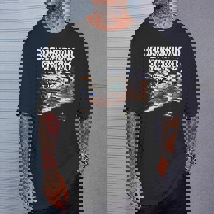 おもしろい ボンバルディーノ クロコディロ イタリア Ai 動物 ブレイン ミーム Tシャツ 彼への贈り物