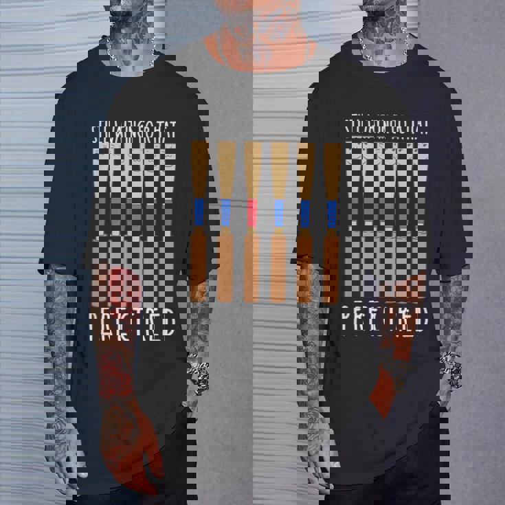 おもしろオーボイスト音楽オーケストラ 駄洒落楽器 オーボエリード Tシャツ 彼への贈り物