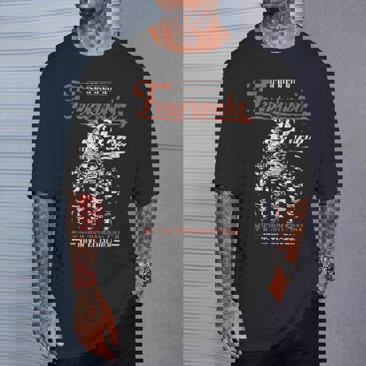 おれは消防団パパだ Tシャツ 彼への贈り物