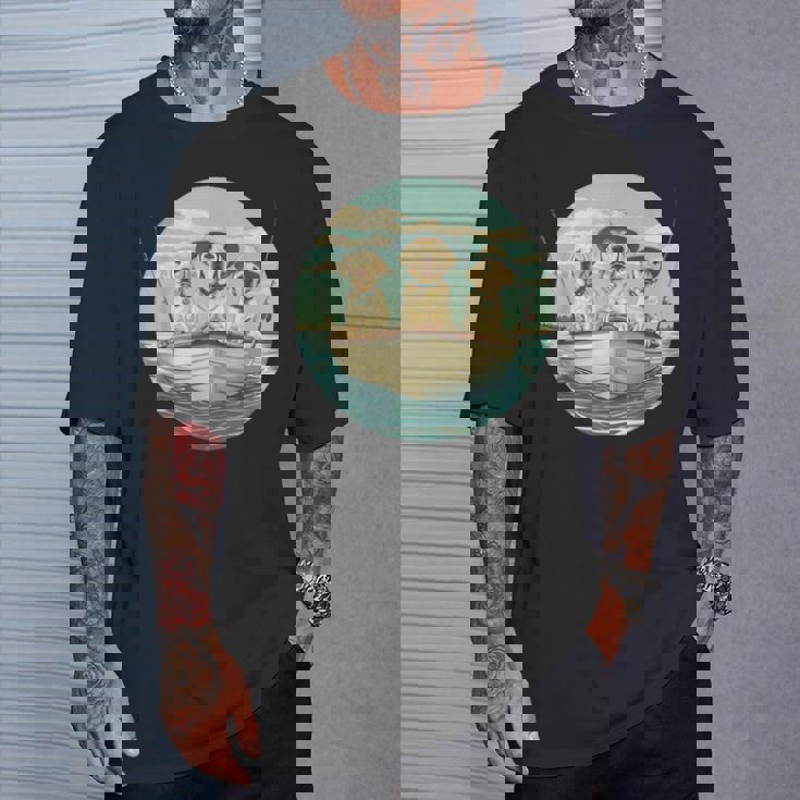 かわいい イエロー ラブラドールレトリバー 犬 釣り ボート 湖 犬 Tシャツ 彼への贈り物