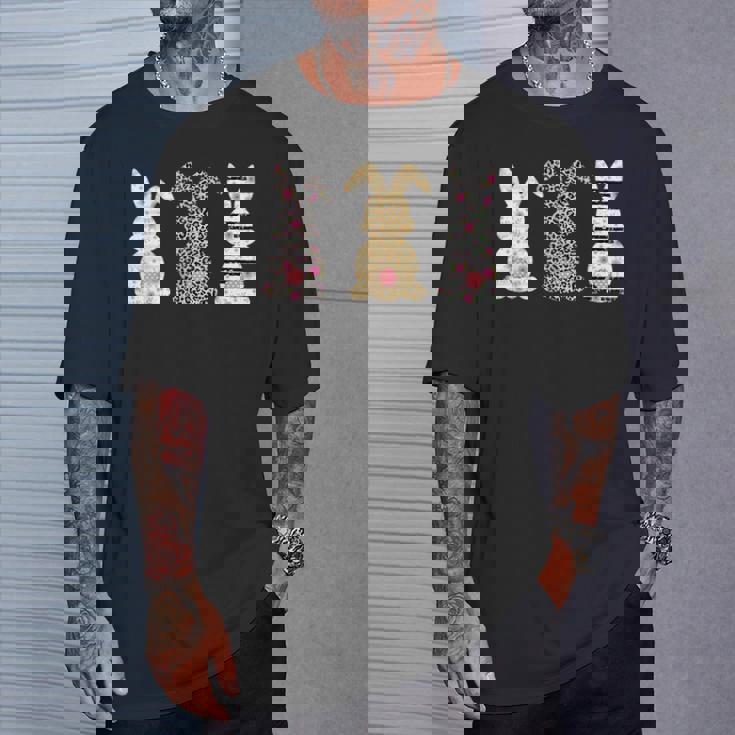 かわいい ヒョウ イースター バニー ウサギ トリオ フローラル ハッピーイースター Tシャツ 彼への贈り物