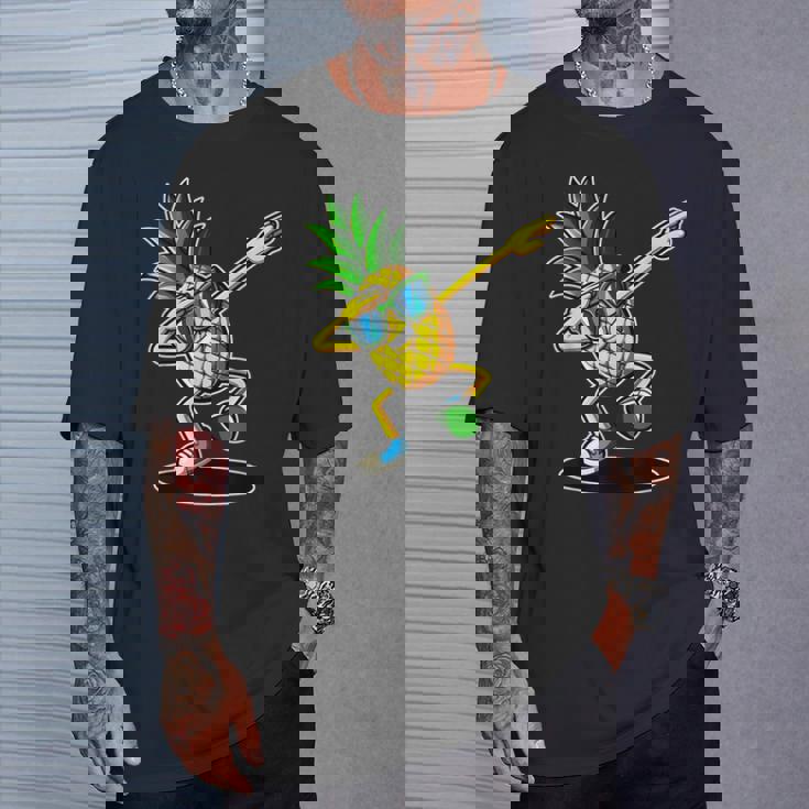 かわいいパイナップルダビングダンシングシャツ 面白いキッズプリント Tシャツ 彼への贈り物