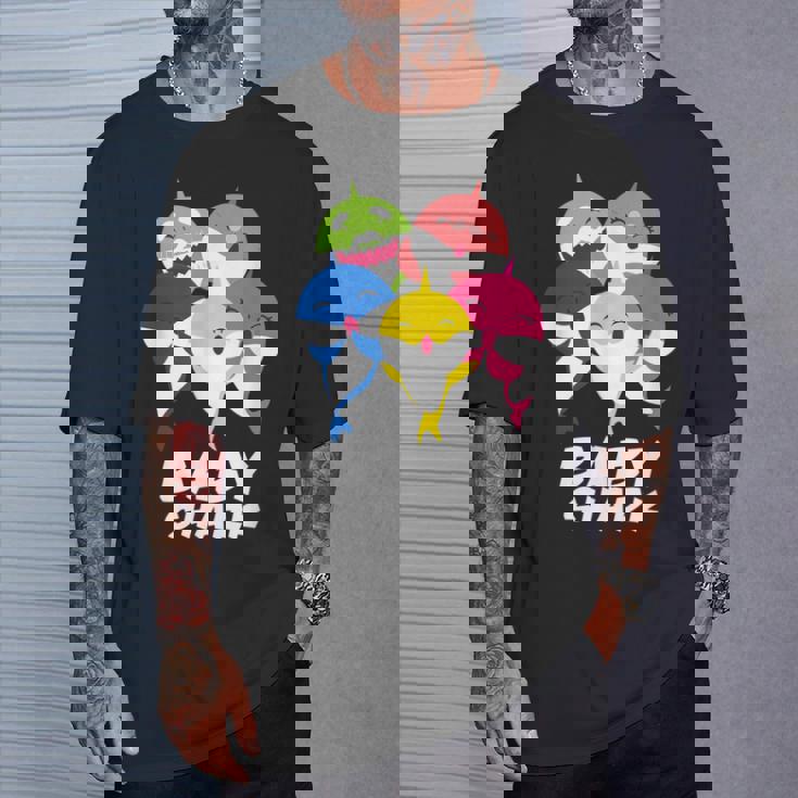 かわいいベビーシャークドゥードゥーギフト Tシャツ 彼への贈り物