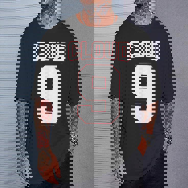 この面白いコスチュームでクラウド9の穏やかな体験をしてください。 Tシャツ 彼への贈り物