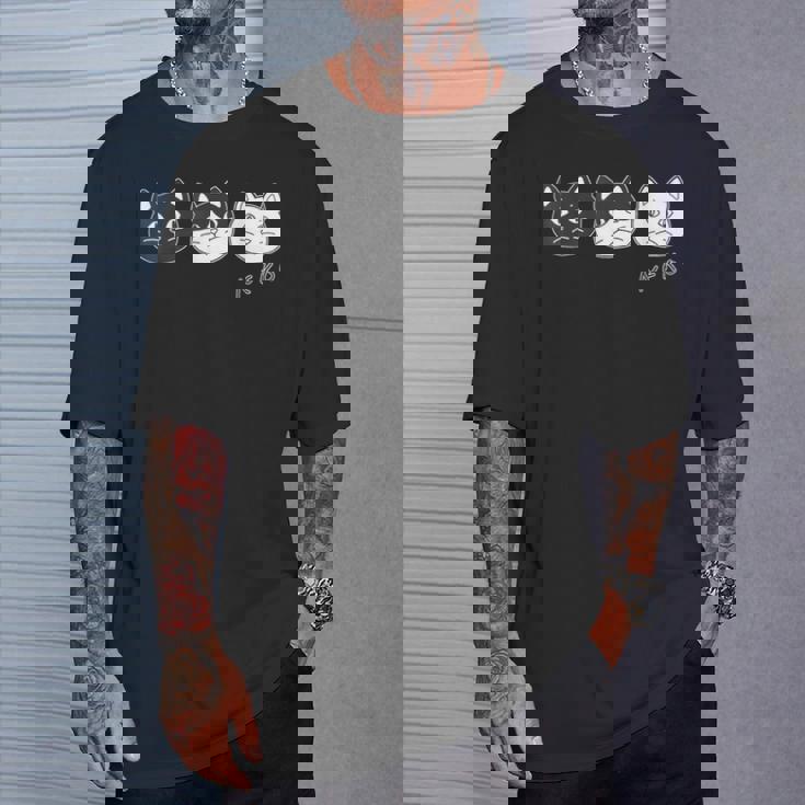 ねこさん 3 スリー Neko・Neko・Neko 黒猫・ハチワレ・白猫【どうぶつフレンズ】不機嫌猫 顔イラスト Tシャツ 彼への贈り物