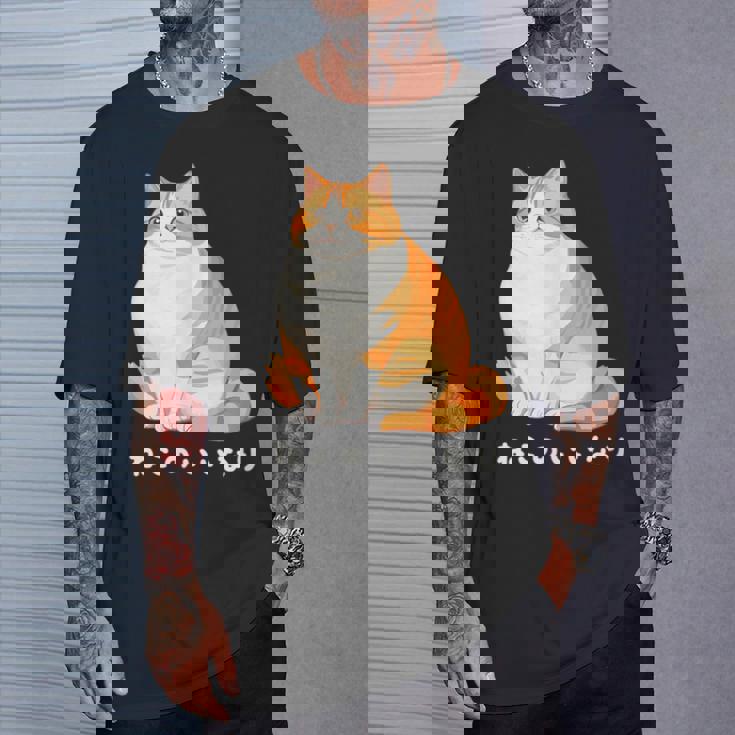 ねこのいいなり 猫 ネコ ぽっちゃり オレンジ猫 茶白猫 茶トラ白猫 イラスト 猫好き おしゃれ かわいい Tシャツ 彼への贈り物