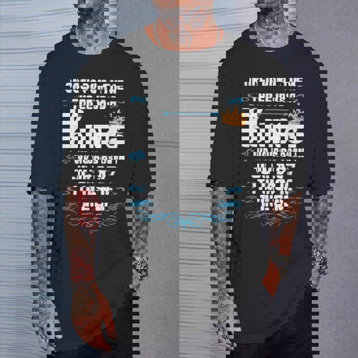 むかしむかし、王様がいました。1977年7月誕生日 Tシャツ 彼への贈り物