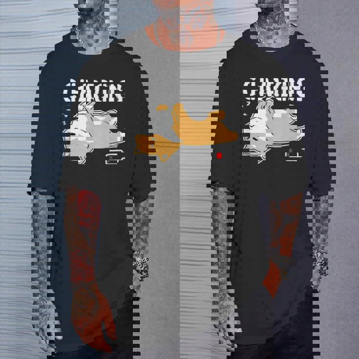 やる気スイッチ故障中 充電中 犬 柴犬 犬好き かわいい おもしろ 面白い Tシャツ 彼への贈り物