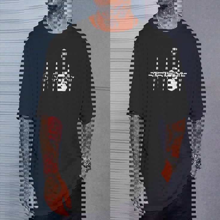 アコースティック・ギター・ハートビート ギター・ミュージシャン Tシャツ 彼への贈り物