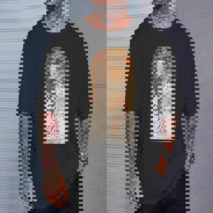 アルフォンス・マリア・ミュシャの「四季」-秋 Tシャツ 彼への贈り物