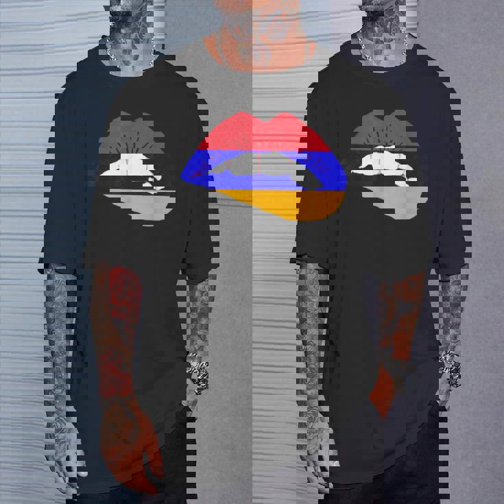 アルメニアリップ アルメニアプライド アルメニアルーツ アルメニア国旗 Tシャツ 彼への贈り物