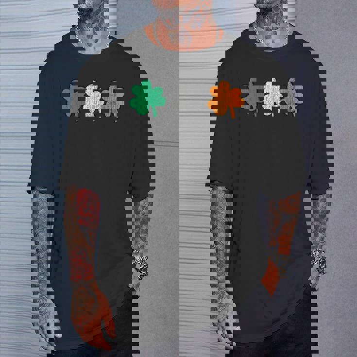 アンティーク調 シャムロック レトロスタイル アイリッシュ 三つ葉 クローバー かわいい Tシャツ 彼への贈り物