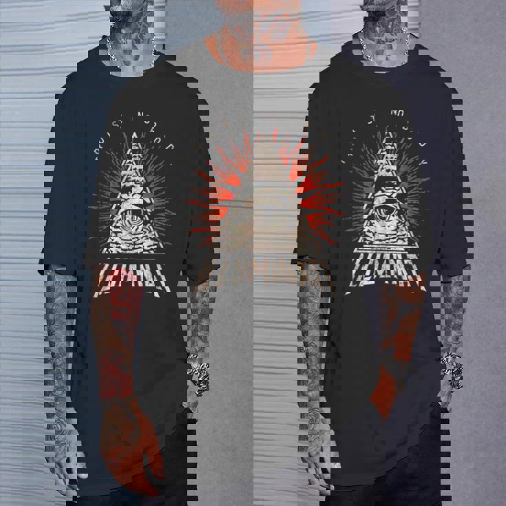 イルミナティは誰も信じない、誰も信じない、すべてを見る目、プロヴィデンス Tシャツ 彼への贈り物