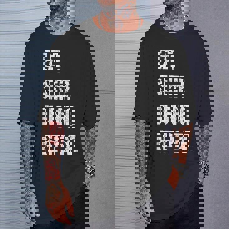 イート・スリープ・ディスクダンノ・リピート Tシャツ 彼への贈り物