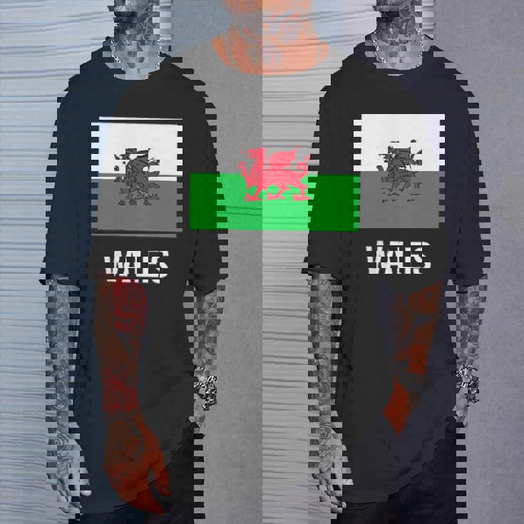 ウェールズのウェールズの旗 Tシャツ 彼への贈り物