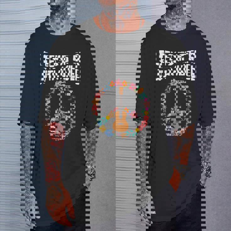 ウクレレで人生はもっと良い-ウクレレ愛好家 Tシャツ 彼への贈り物