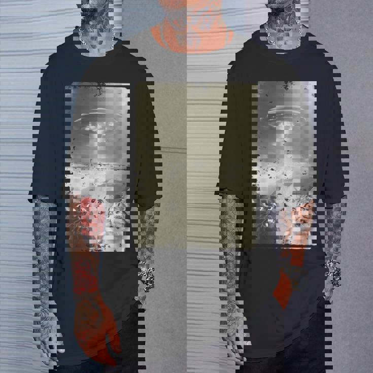 エイリアン Ufo ファニー キャッツ エイリアンの侵略猫 Tシャツ 彼への贈り物