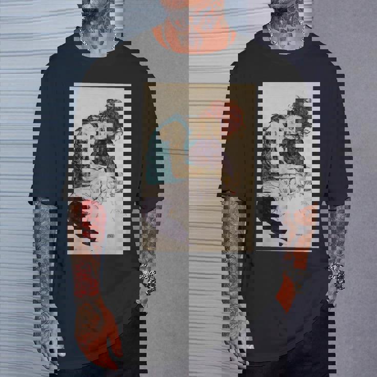 エゴン・シーレ作「膝を曲げた座る女」1917 Tシャツ 彼への贈り物