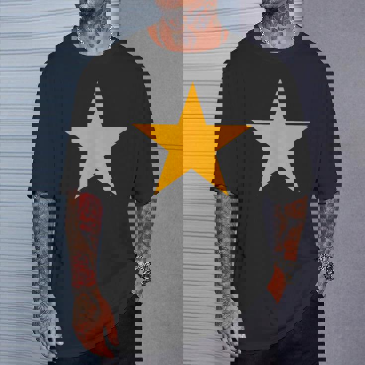 オレンジスター 複数の色 Tシャツ 彼への贈り物