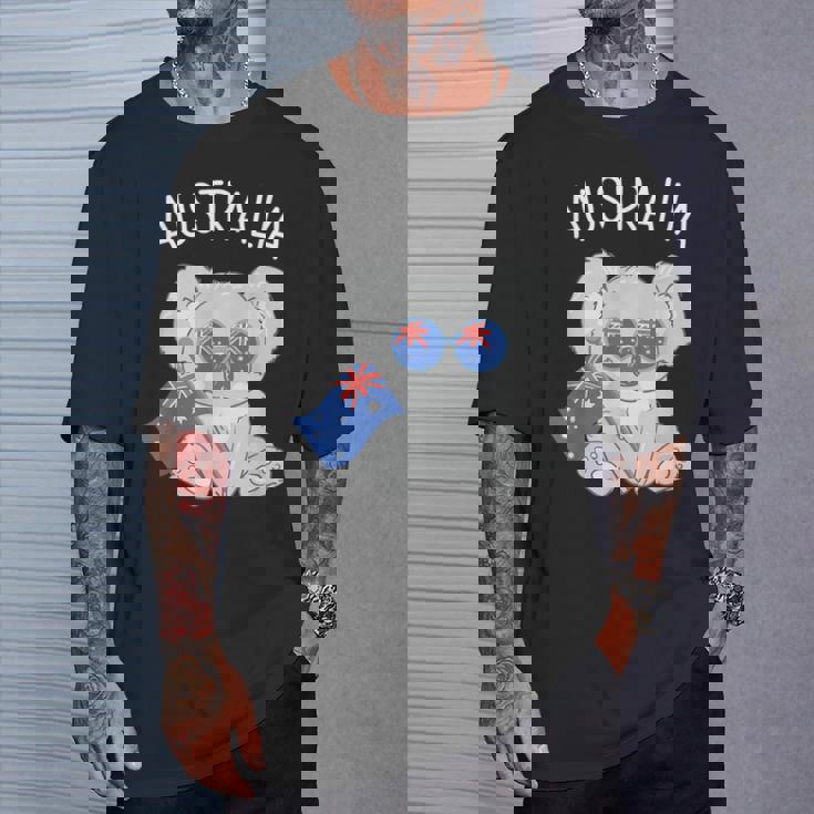 オーストラリアの国旗がかわいいコアラ Tシャツ 彼への贈り物