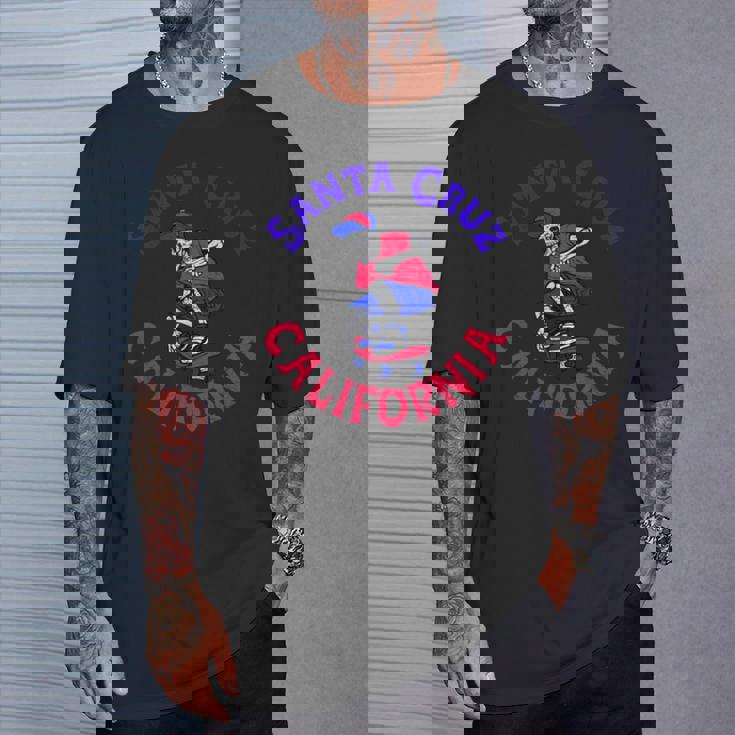 オールアメリカンスケーターサンタクルーズ Tシャツ 彼への贈り物